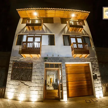 Pisonay Hotel